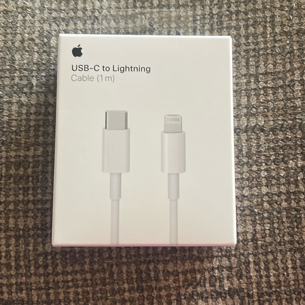USB-c to lightning. Cable is 1 m.